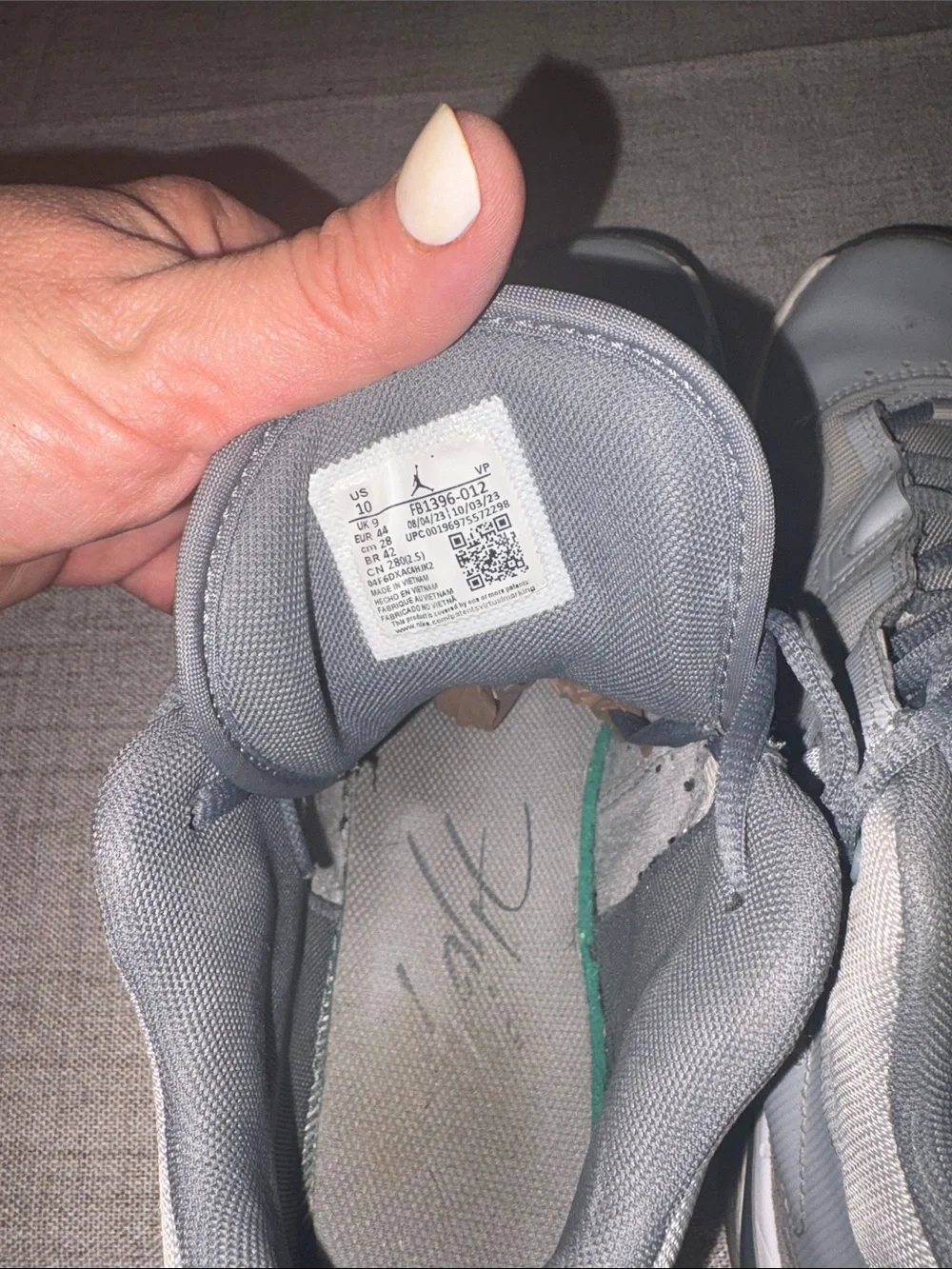 Jordan men sneakers